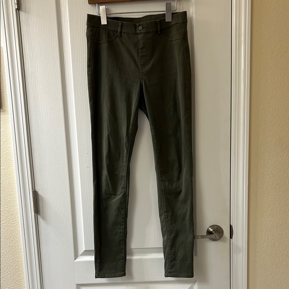Uniqlo Women's Olive Leggings